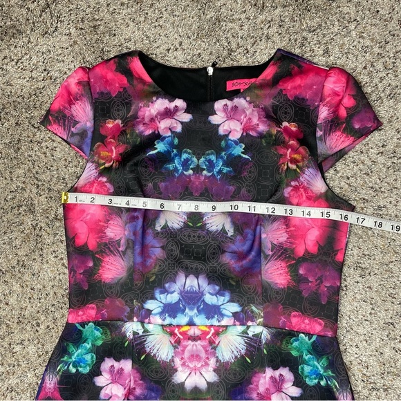 Betsey Johnson Floral Cap Sleeve Midi Pencil Dress Multicolor 6 Colorful Office - Picture 7 of 9